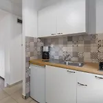 Apartament Zomzi *