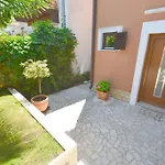 Zomzi Apartament