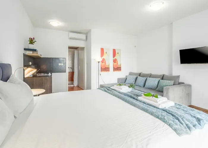 Zomzi Apartment