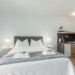 Zomzi דירה