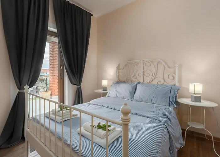 Apartament Zomzi *