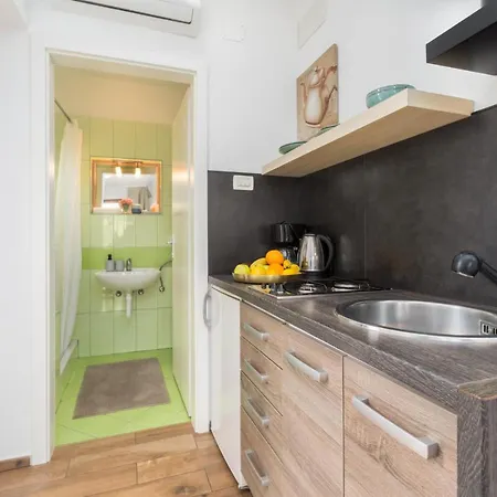 Apartment Zomzi