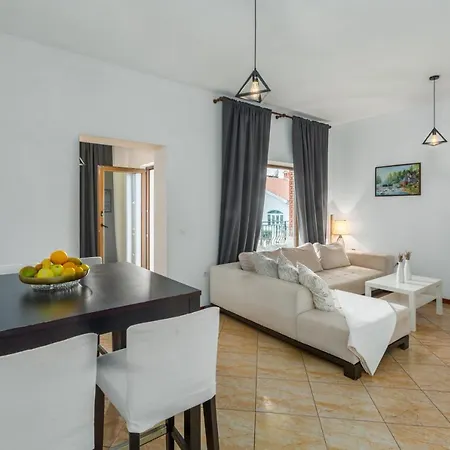 Zomzi Apartment Porec
