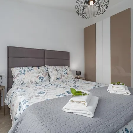 Zomzi Apartment