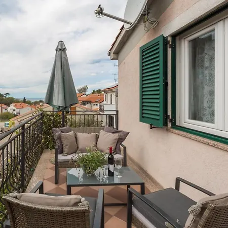 Apartment Zomzi *