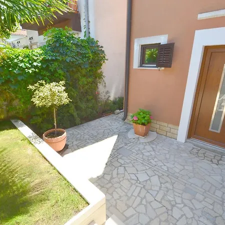 Zomzi Apartment